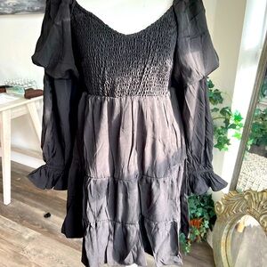 NWT women’s boho off the shoulder little black flowy dress size medium